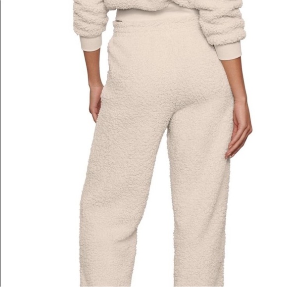Skims Teddy Track Pants in Bone Sherpa Size XL NWT - Picture 9 of 9
